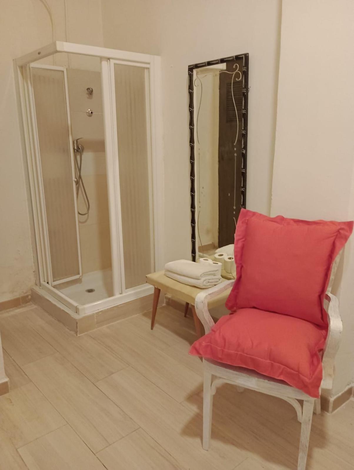 Aurora Room With Private Bathroom อาลิกันเต ภายนอก รูปภาพ