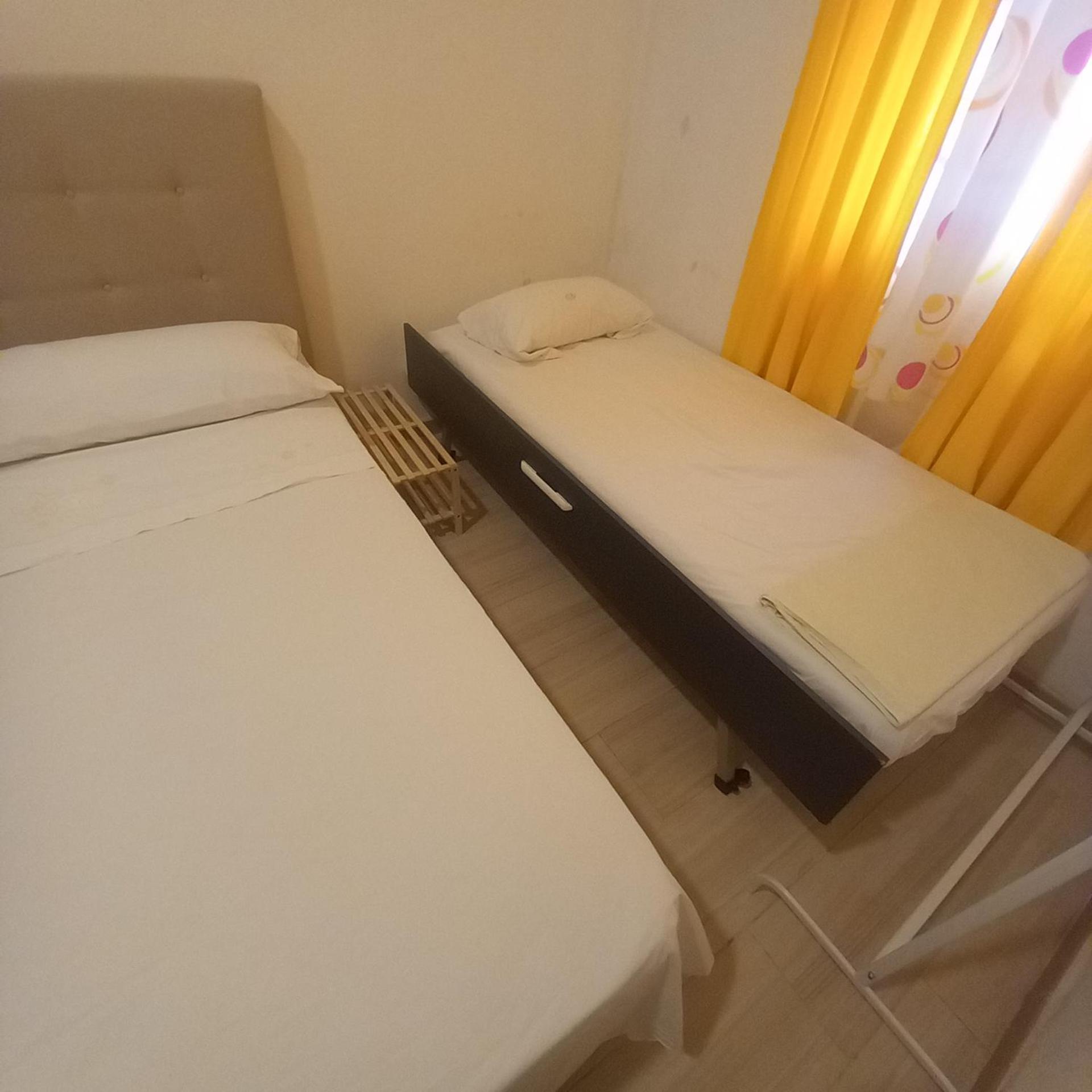 Aurora Room With Private Bathroom อาลิกันเต ภายนอก รูปภาพ